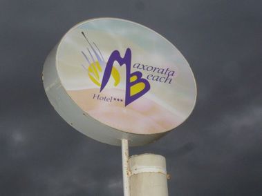 Maxorata Beach logo